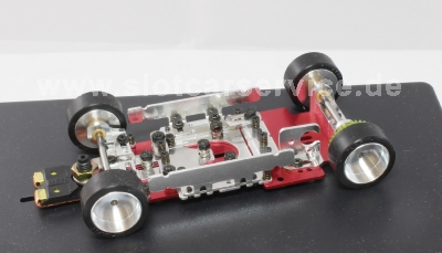Komplettfahrwerk Super32 Red Devil m.Traktionsmagnet u.Ø2,38mm Achsen f.13D Motor