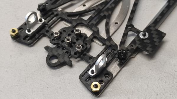 Preview: Scaleauto Chassis Sport-XL TCR Sidewinder-Fahrwerk, Alu-Carbon-Stahl m.Radstand 104-134mm f.Short Can-Motor (1)