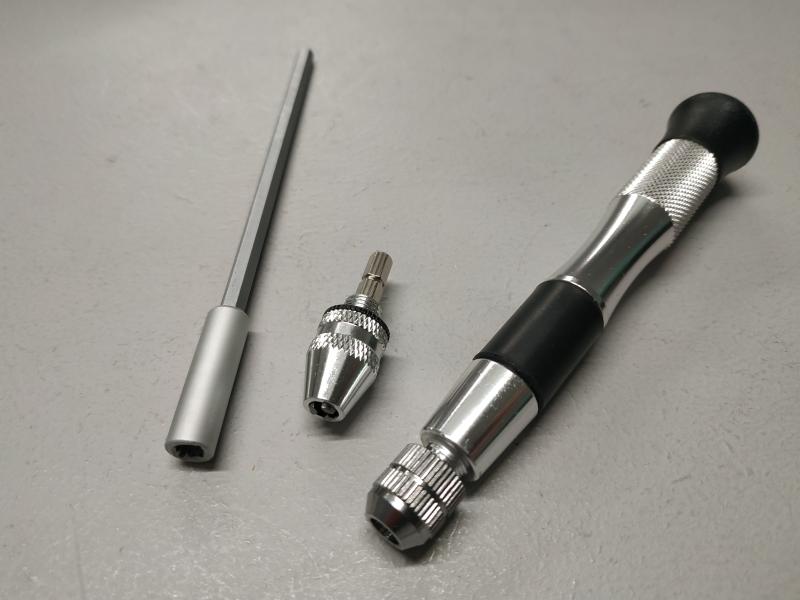 Werkzeughalter für Mini Bit´s und Schnellspannfutter für Kleinstbohrer (1)